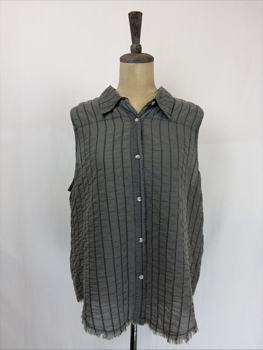 NWT XCVI Wearables Green Striped Button Up Raw Hem Sleeveless Top XL #0658